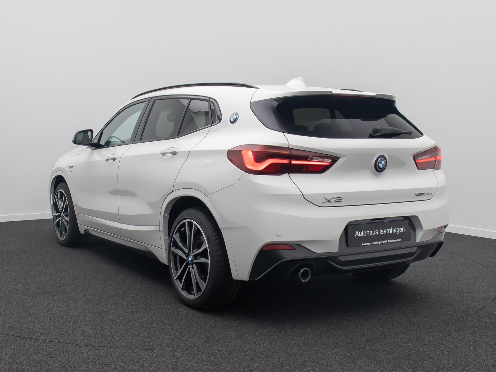 Fahrzeugabbildung BMW X2 xD25e M Sport Kamera HUD DAB HiFi Komfort 19"