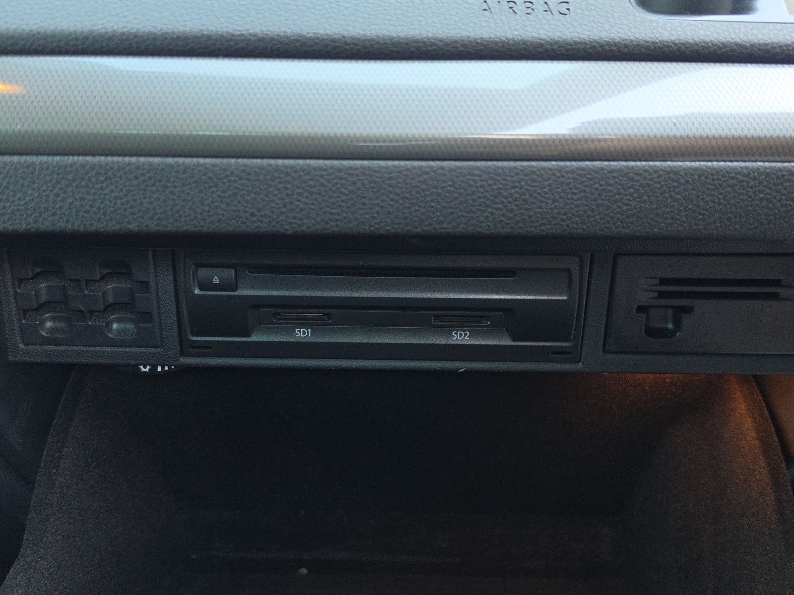Fahrzeugabbildung Volkswagen Golf VII IQ.DRIVE Start-Stopp AUTOMATIK NAVI