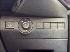 Fahrzeugabbildung DS Automobiles DS 7 BlueHDI 130 Aut. OPERA LEDER Panoramadach