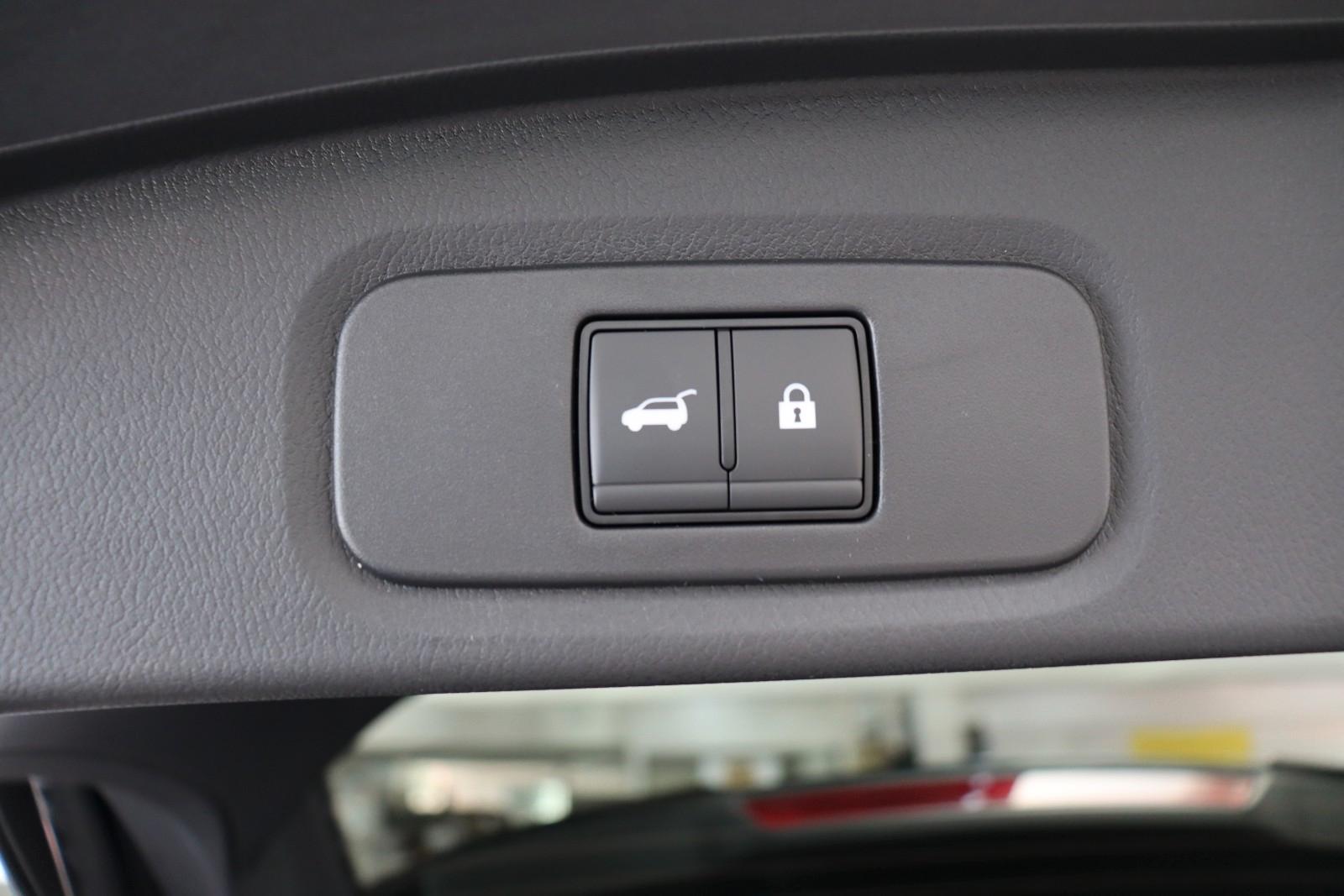 Nissan Qashqai 1.3 Tekna+ PLUS Memory BOSE HUD20 SOFORT