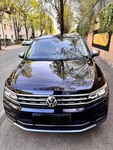 Volkswagen Tiguan Allspace 2.0 TDI SCR 176kW DSG 4MOTIO... - VW Tiguan Allspace in Essen