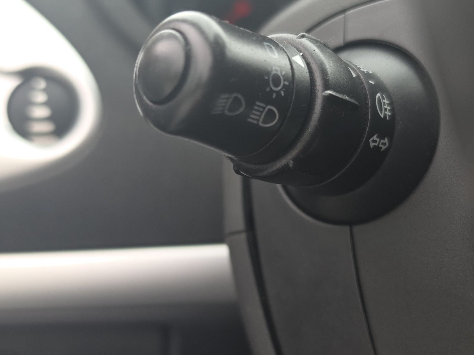 Fahrzeugabbildung Renault Clio Grandtour Edition Dynamique Tüv Service Neu