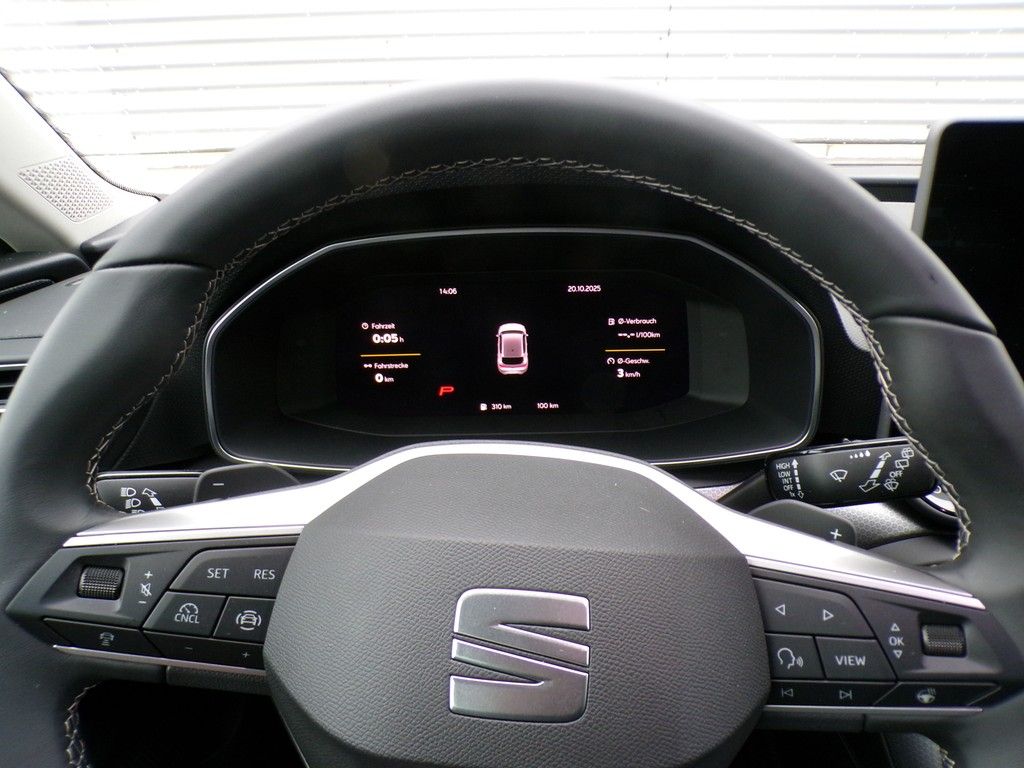 Fahrzeugabbildung SEAT Leon 1.5 eTSI DSG Road Edition