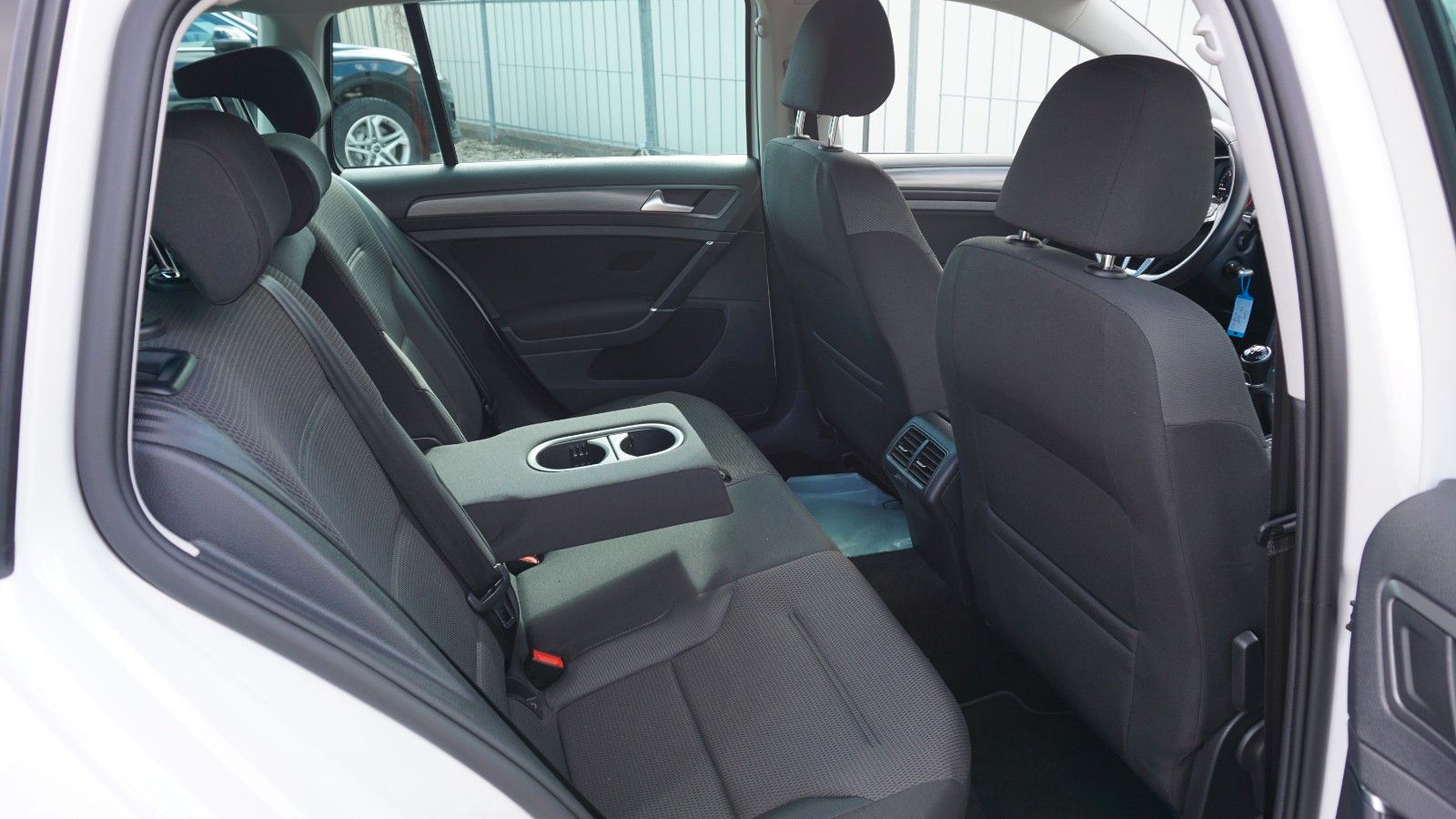 Fahrzeugabbildung Volkswagen Golf VII Variant Comfortline ACC,Navi,SH,PDC