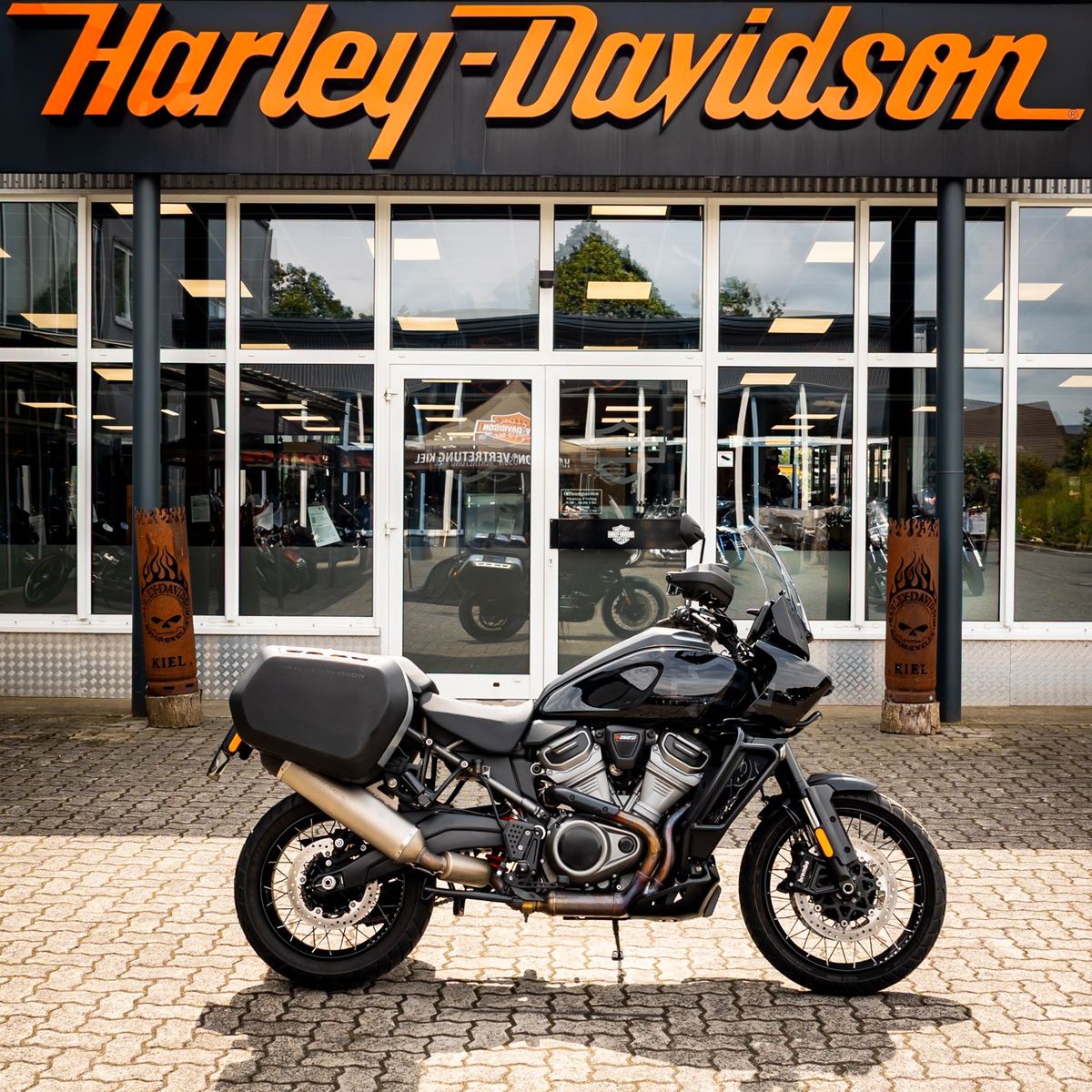 Fahrzeugabbildung Harley-Davidson RA1250S Pan America Special - Screamin Eagle