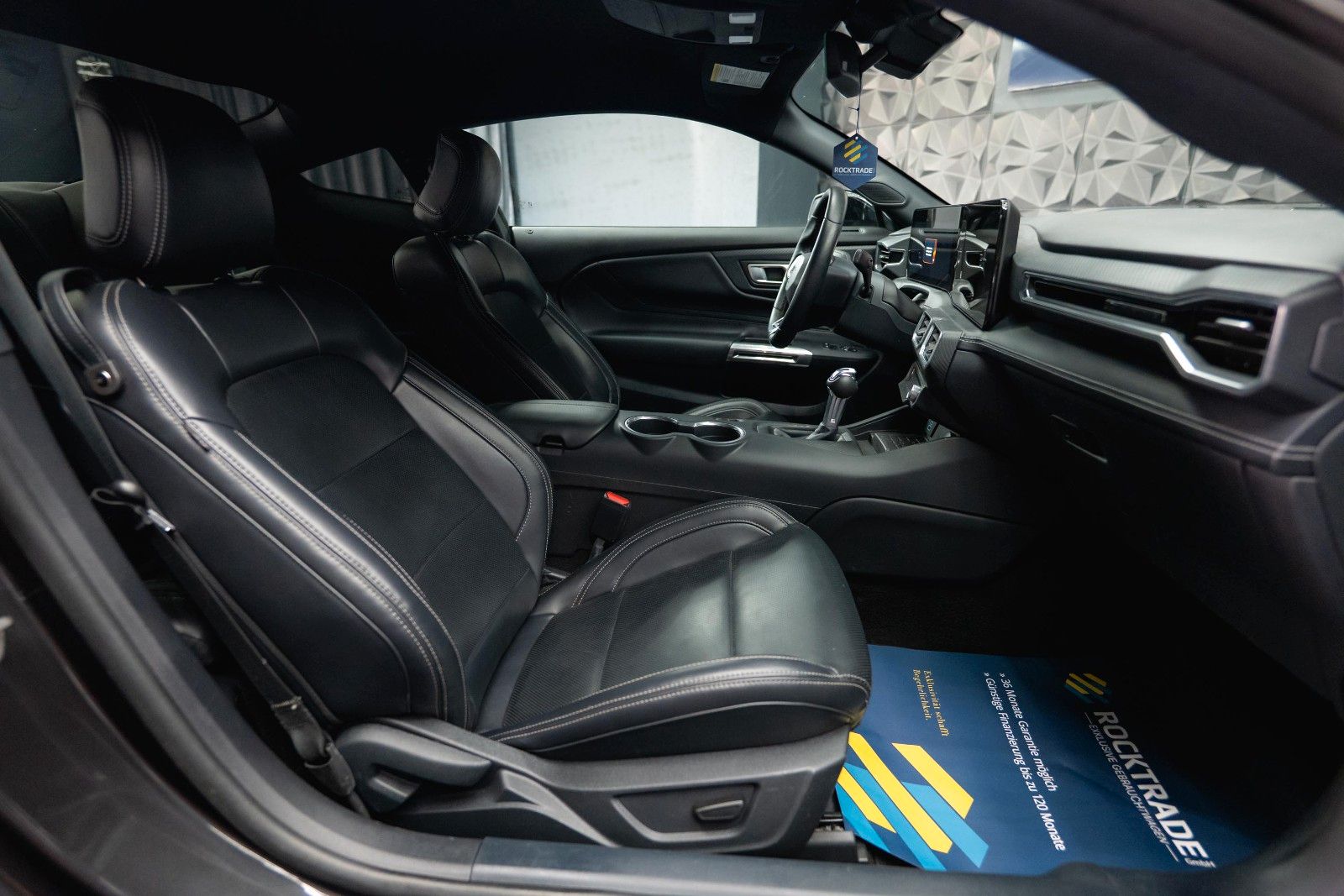 Fahrzeugabbildung Ford Mustang GT Coupe DARK HORSE PREMIUM MY2024 19%