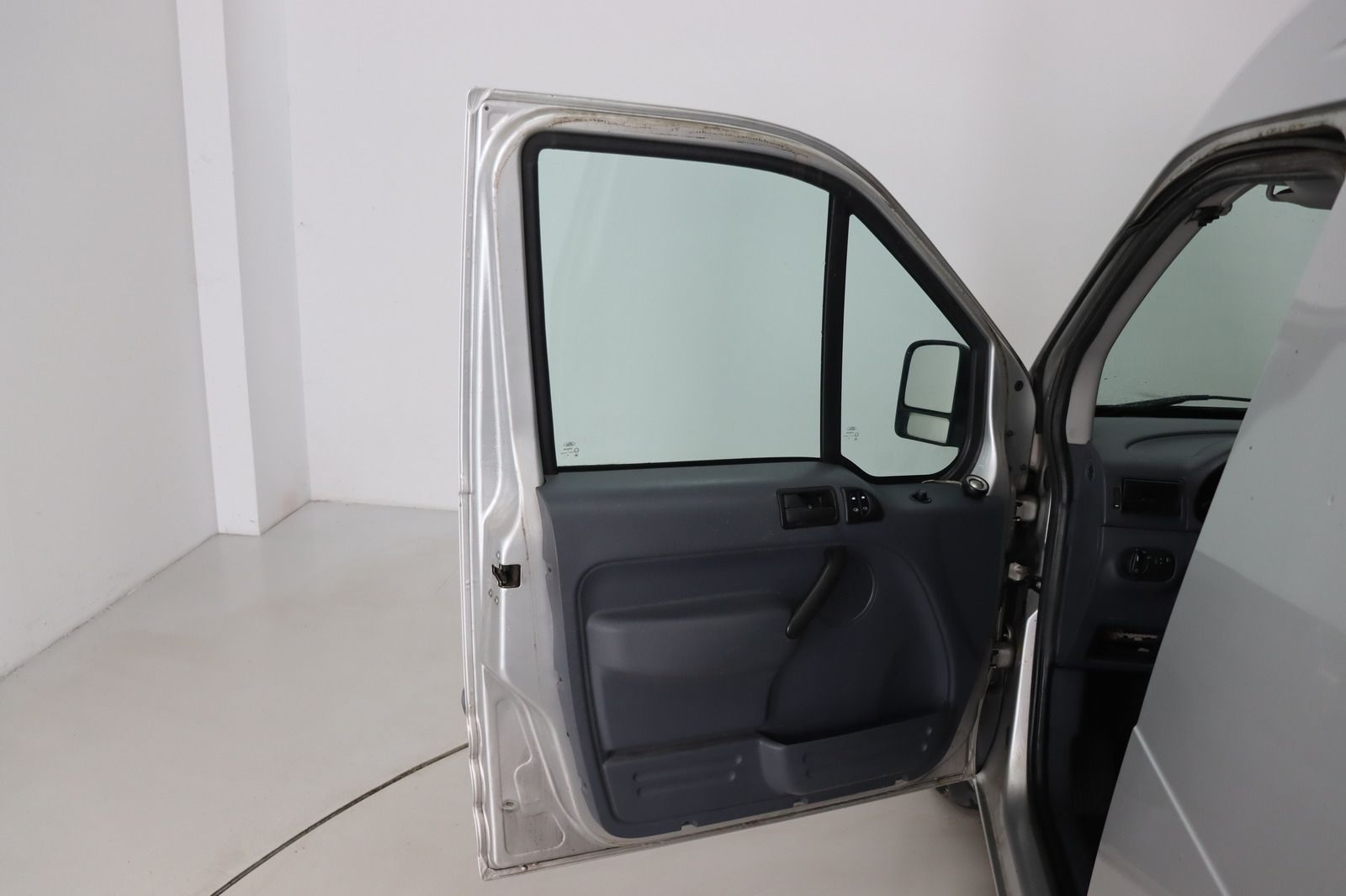 Fahrzeugabbildung Ford Transit Connect 1.8 DTCi T230 Kasten mit Klimaan