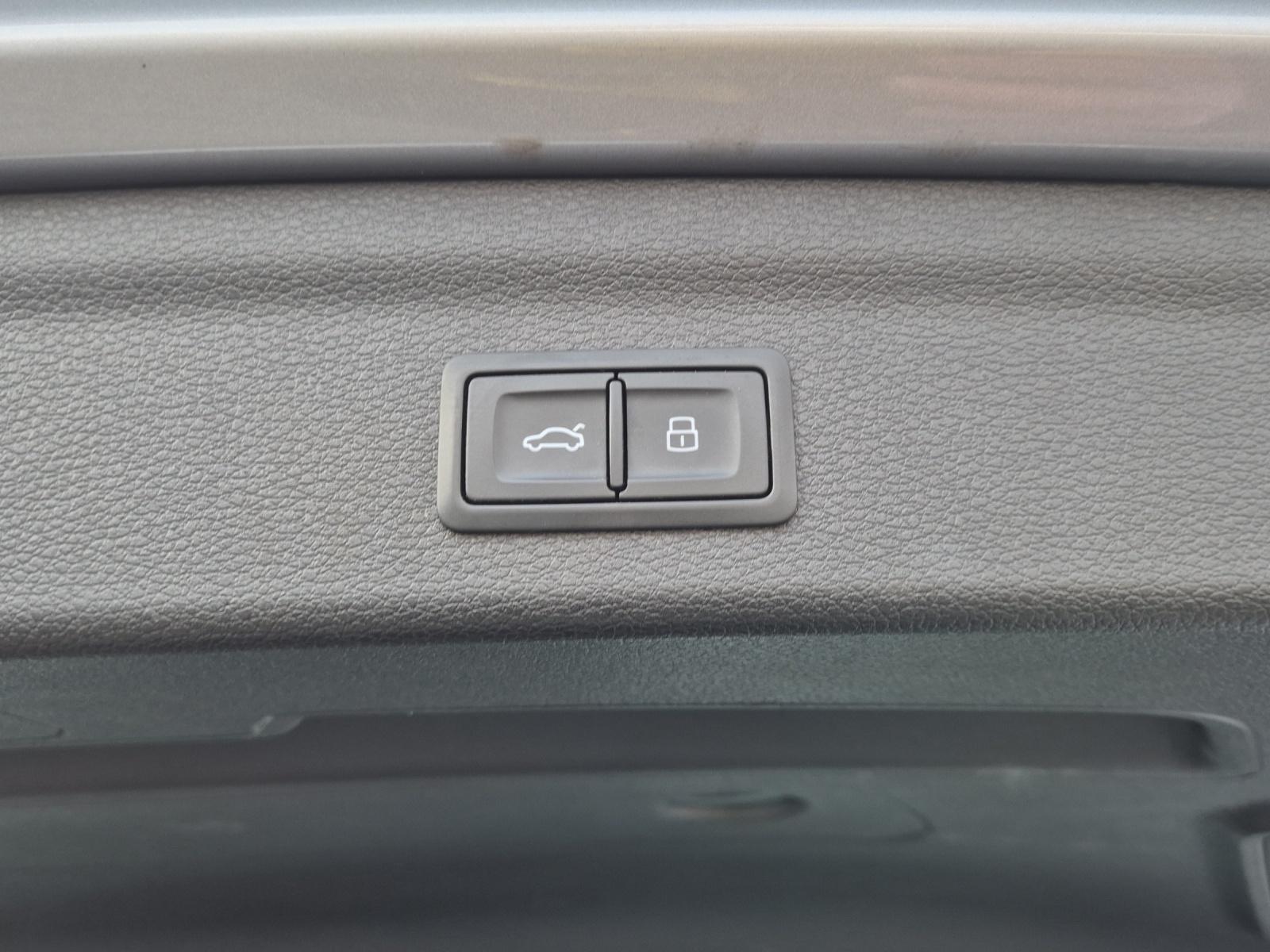 Audi Q3 40 TFSI quattro S-tronic Matrix Navi STHZ ACC, миниатюра 22