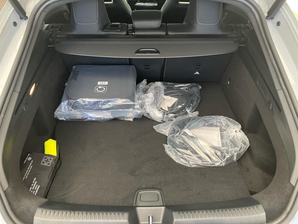 Fahrzeugabbildung Mercedes-Benz CLA 250e SB ++SPECIAL-EDITION+AHK+PANO+DIGITAL++