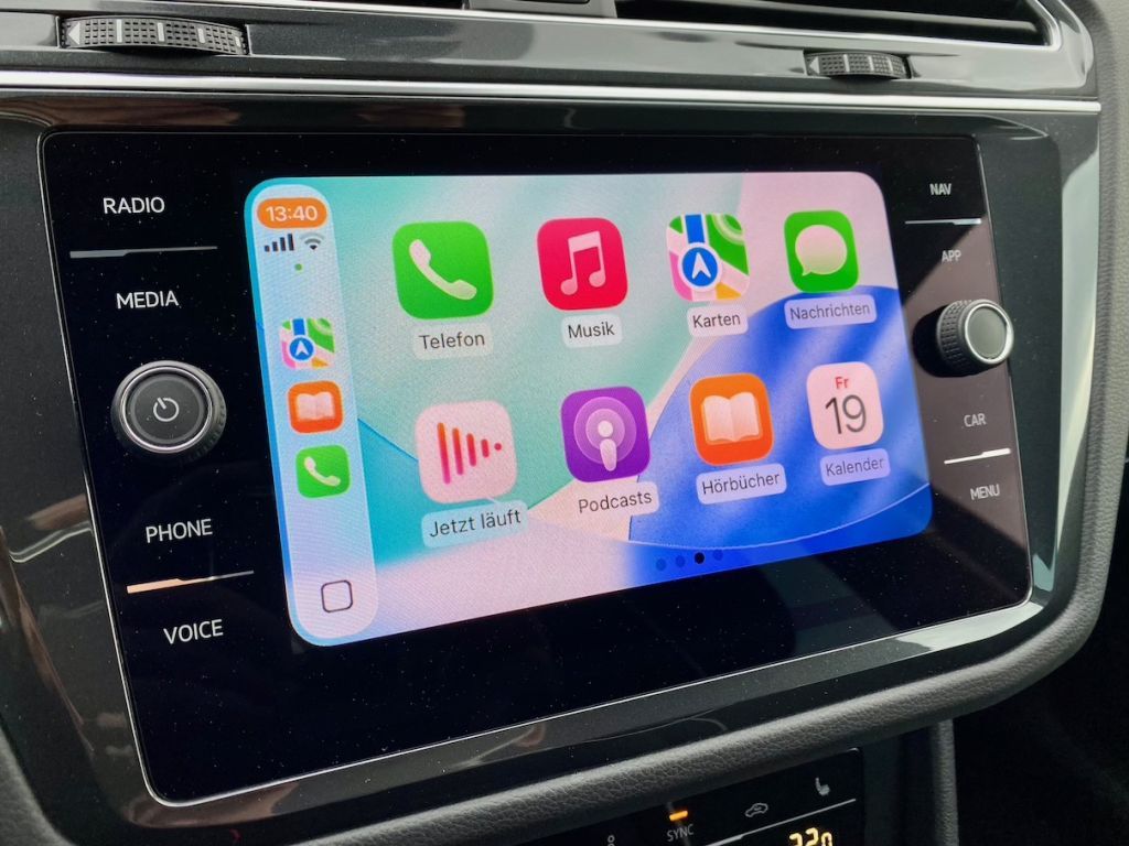 Fahrzeugabbildung Volkswagen Tiguan 1.5 TSI Life AAC NAVI SHZ PDC MASSAGE