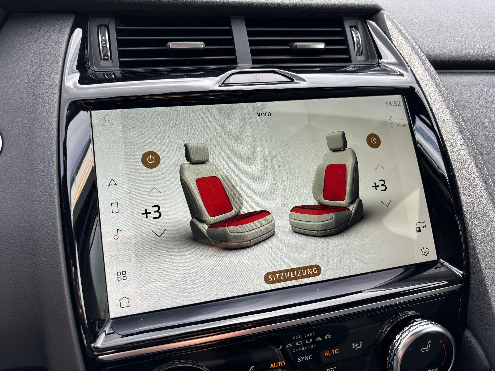 Fahrzeugabbildung Jaguar E-PACE R-Dynamic/AWD/PANORAMA/KAMERA/MERIDIAN