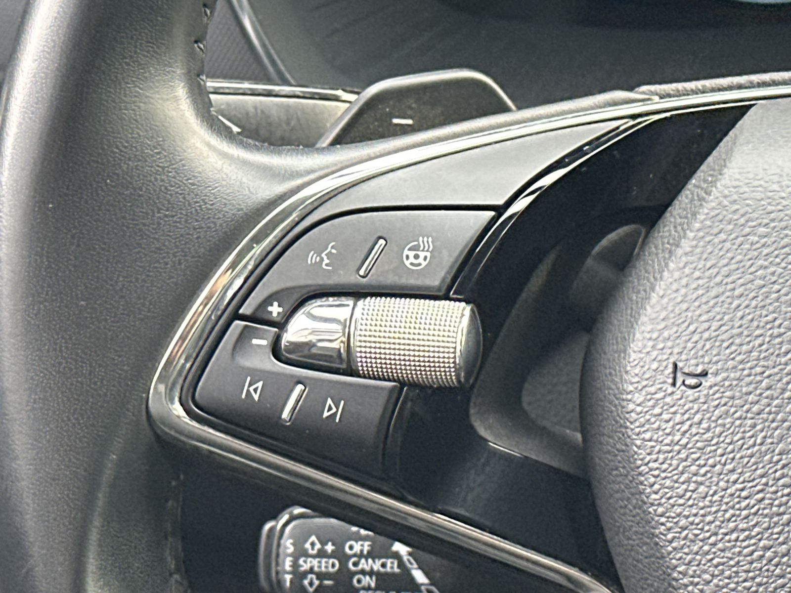 Fahrzeugabbildung SKODA Octavia Combi 4x4 Ambition NAV+LED+AHK+KESSY+ACC