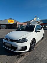Volkswagen Auto Volkswagen Golf 7 gtd - Volkswagen Golf mit Diesel-Antrieb: Sportwagen