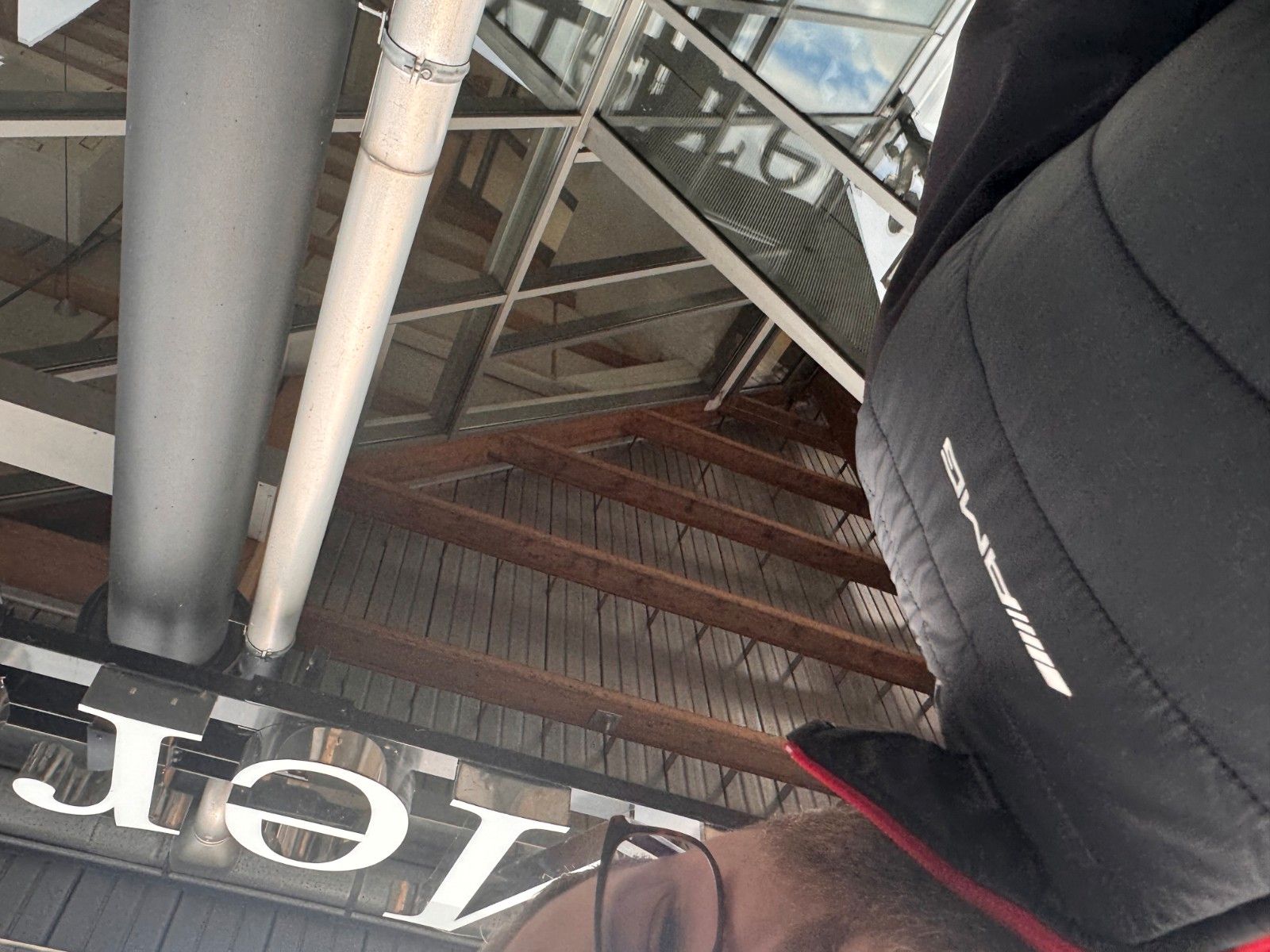 Fahrzeugabbildung Mercedes-Benz V 300 d AVA ED AMG AHK2,5to DISTRONIC