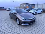 Toyota Auris Sports Hybrid 1,8-l-VVT Comfort KAMERA - Toyota Auris mit Hybrid-Antrieb: Automatik