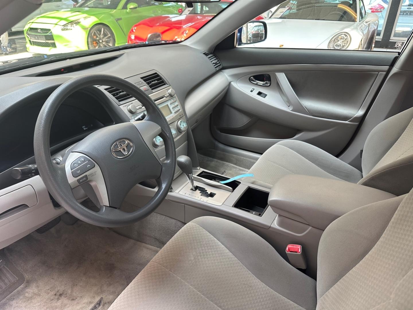 Toyota Camry 2.4 Automatik Scheckheft Klima Garantie TÜ