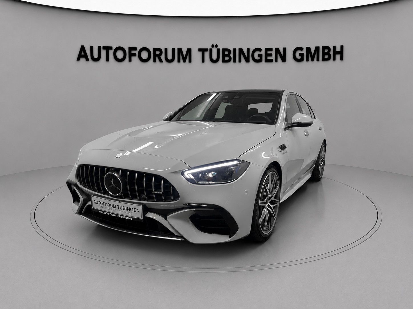 Fahrzeugabbildung Mercedes-Benz C 63 S E PERFORMANCE *KERAMIK*PANORAMA*