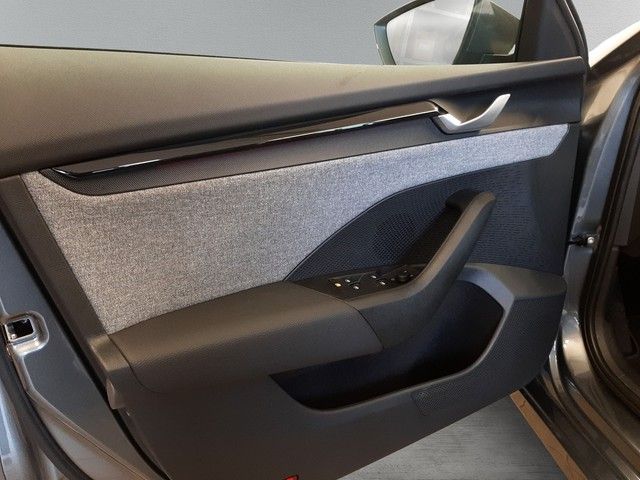 Fahrzeugabbildung Skoda Octavia Combi Selection 2.0TDI DSG PANO Leder