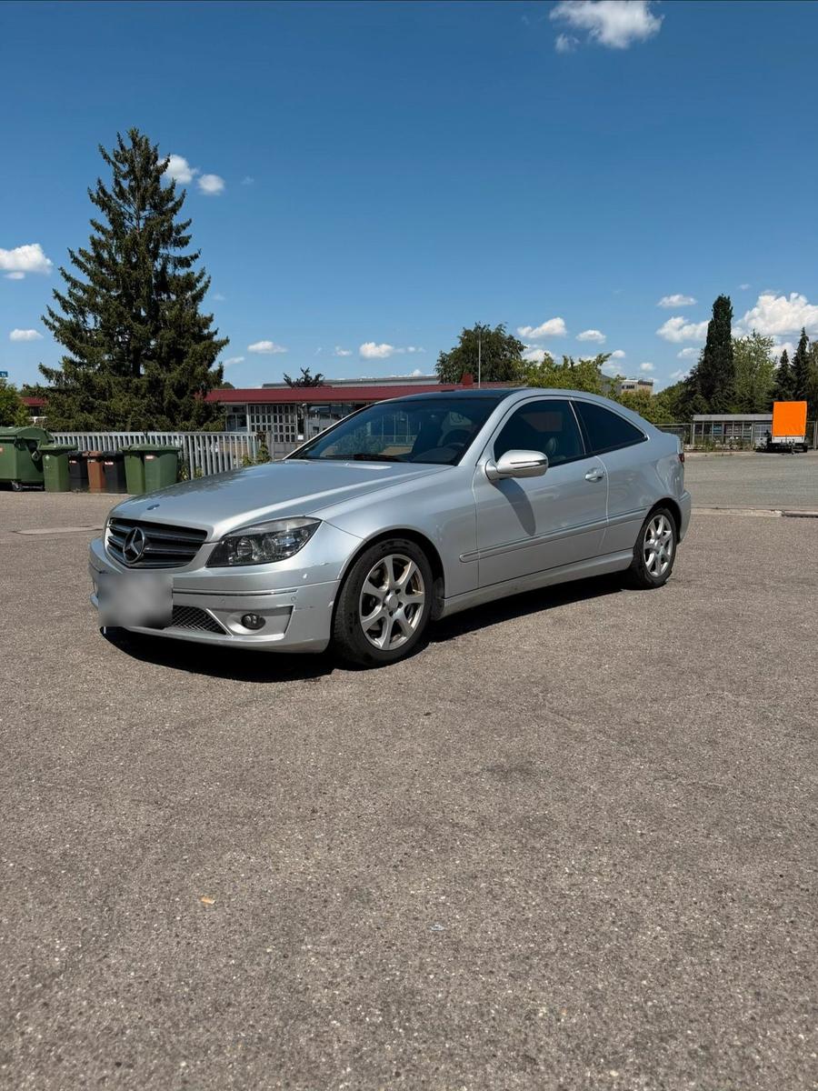 Mercedes-Benz CLC 220
