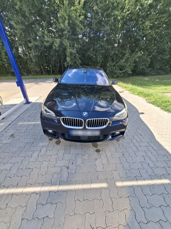 Image of BMW 530