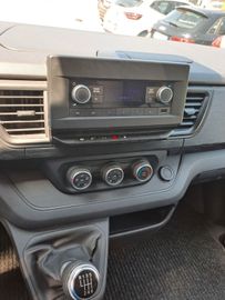 Renault Trafic - 10
