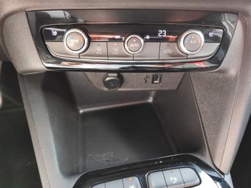 Bild 12 Opel Corsa Corsa-e F GS Line +LED+NAVI+SHZ+11kW+KAMERA+LHZ+
