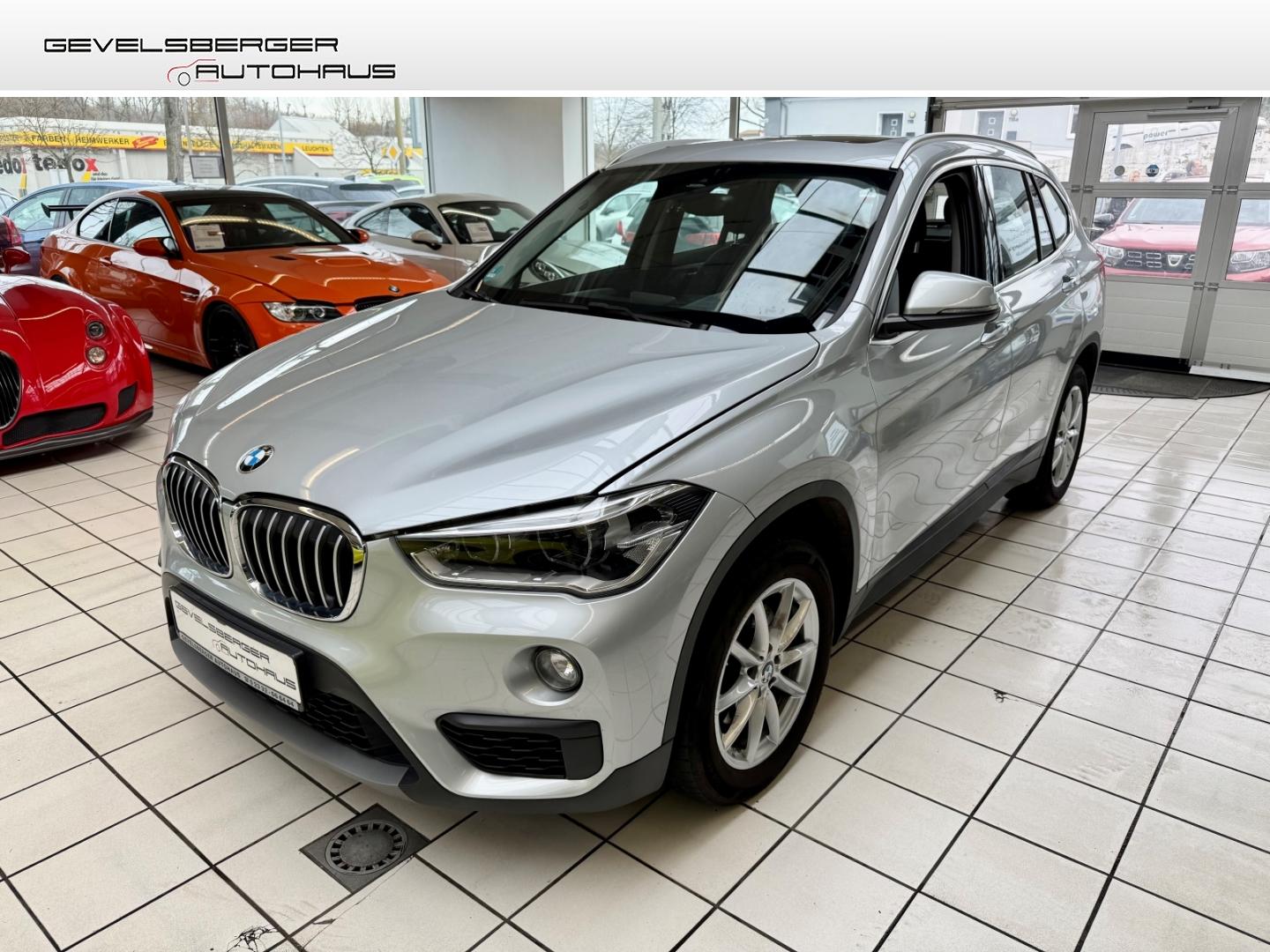 BMW X1 sDrive 18 d Advantage Panoramadach Leder Navi
