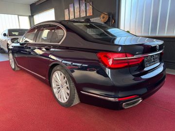 BMW 730 - 7