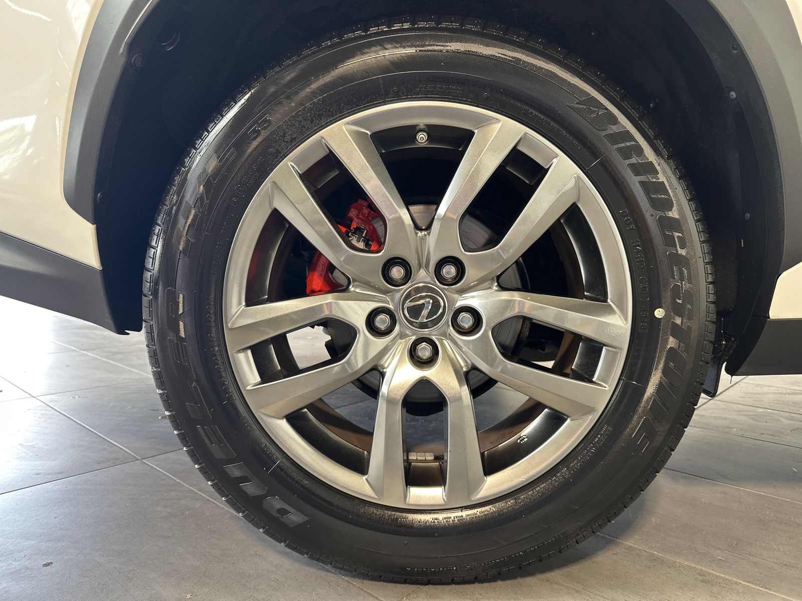 Fahrzeugabbildung Lexus NX 300h AWD Executive NAV+LED+SHZ+KAMERA+1HD+PP