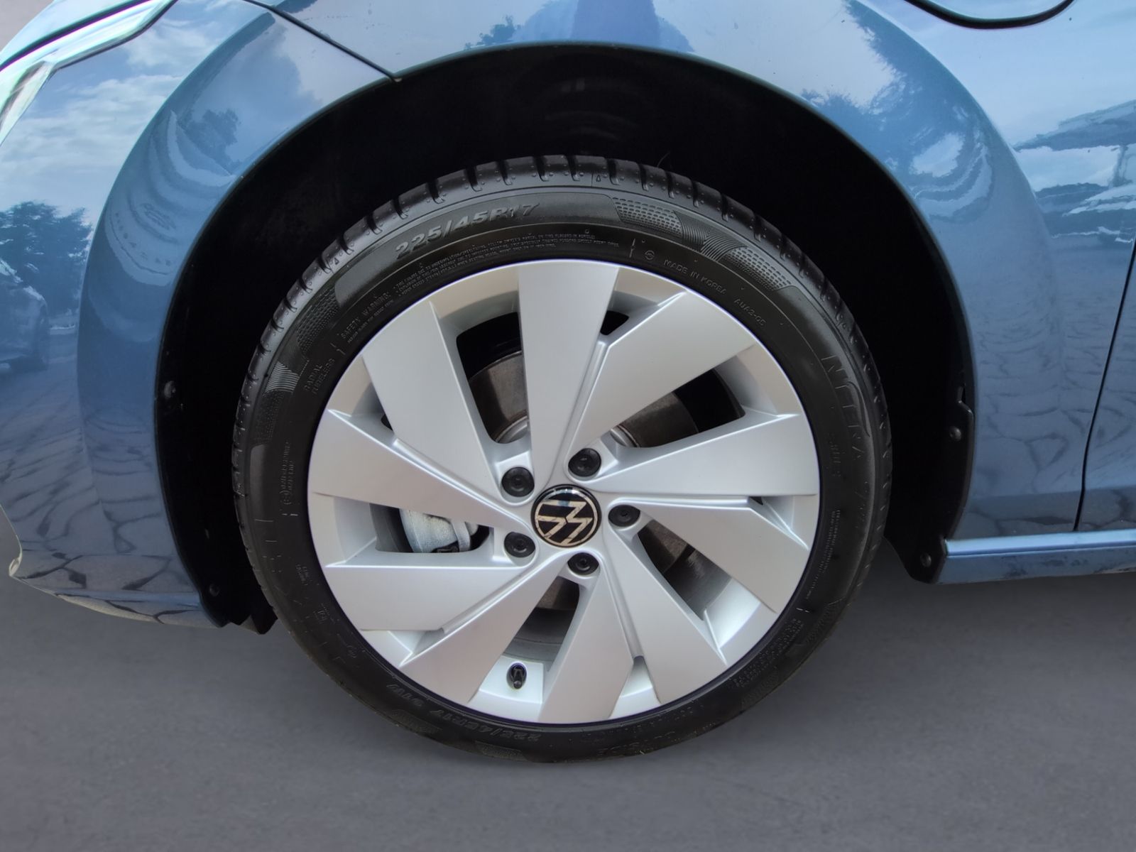 Golf VIII 1.5TSI Hybrid STYLE AHK+NAV+LED+KAMERA