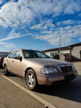 Mercedes-Benz Stilvoller C200 - gebrauchte Mercedes-Benz C 200 aus dem Jahr 1994