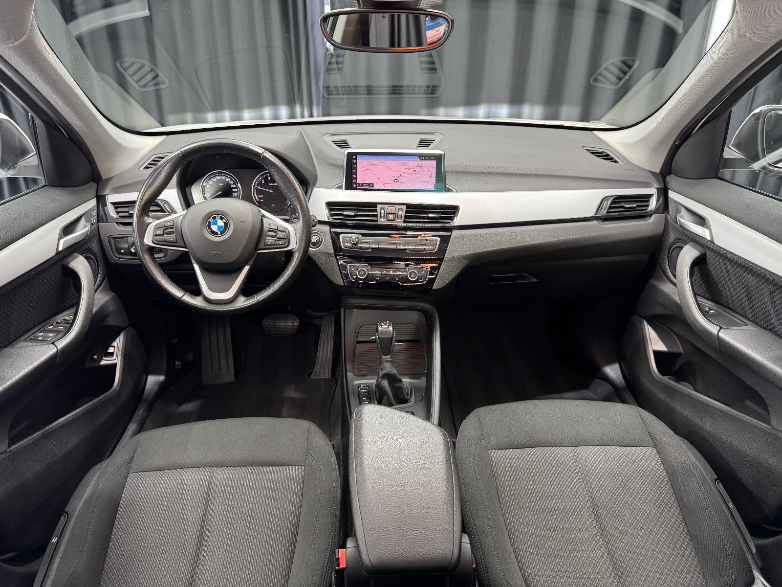 Fahrzeugabbildung BMW X1 xDrive 25e Advantage |AHK|PANO|AUTOMATIK|LED