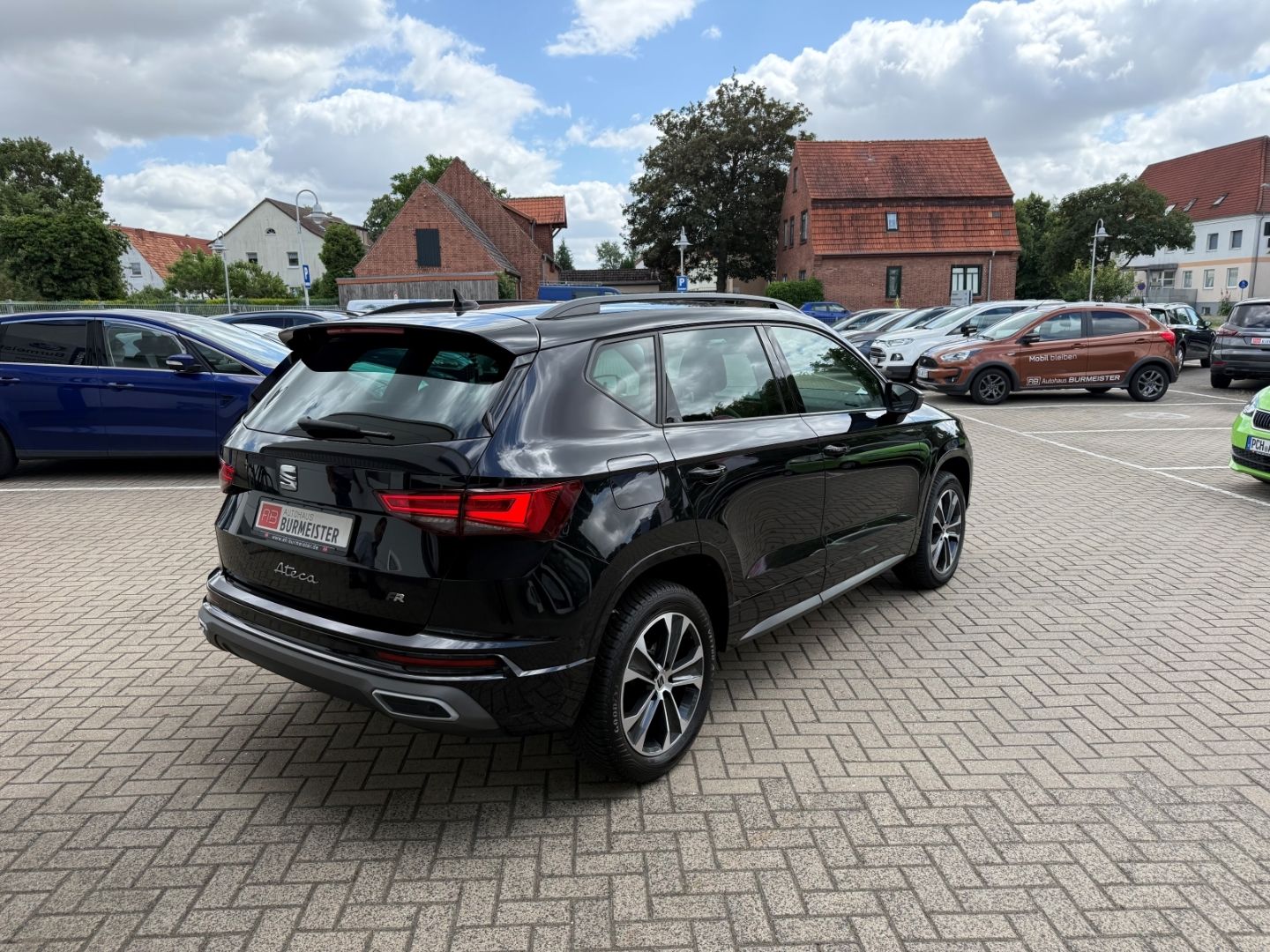 Fahrzeugabbildung SEAT Ateca 1,5 TSI FR LED AHK Navi RFK GJR TWA VZE Te