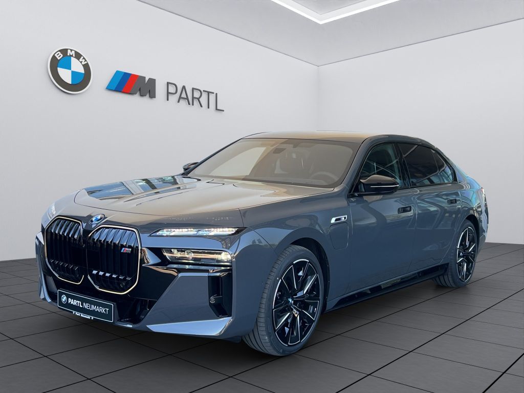 BMW M760