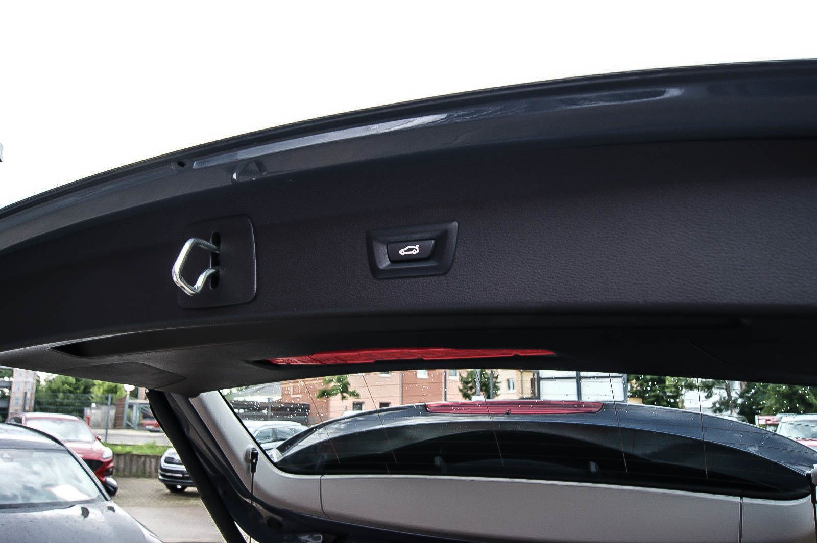 Fahrzeugabbildung BMW X1 xDrive 25e Advantage STORM BAY INDIVIDUAL LED