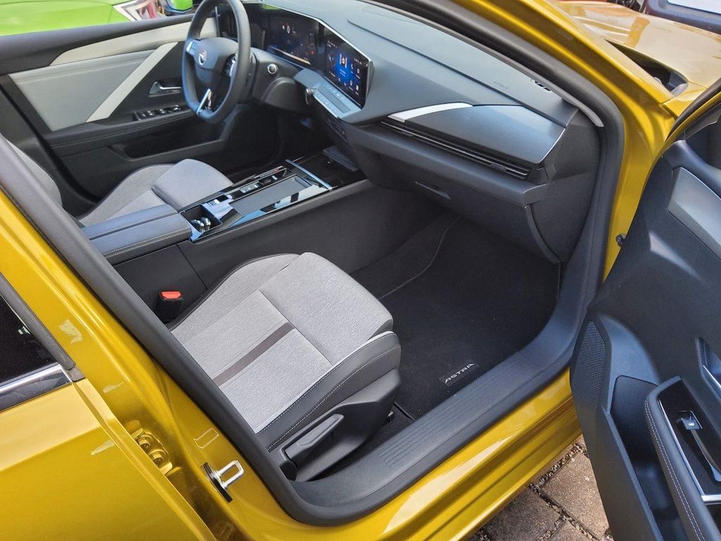 Opel Astra — fotografia 3