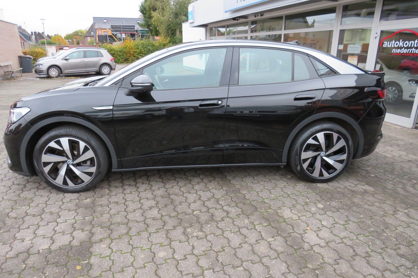 Fahrzeugabbildung Volkswagen ID.5 Pro 128 kW ASSISTENT-PAKET ACC AHK SITZH 1H