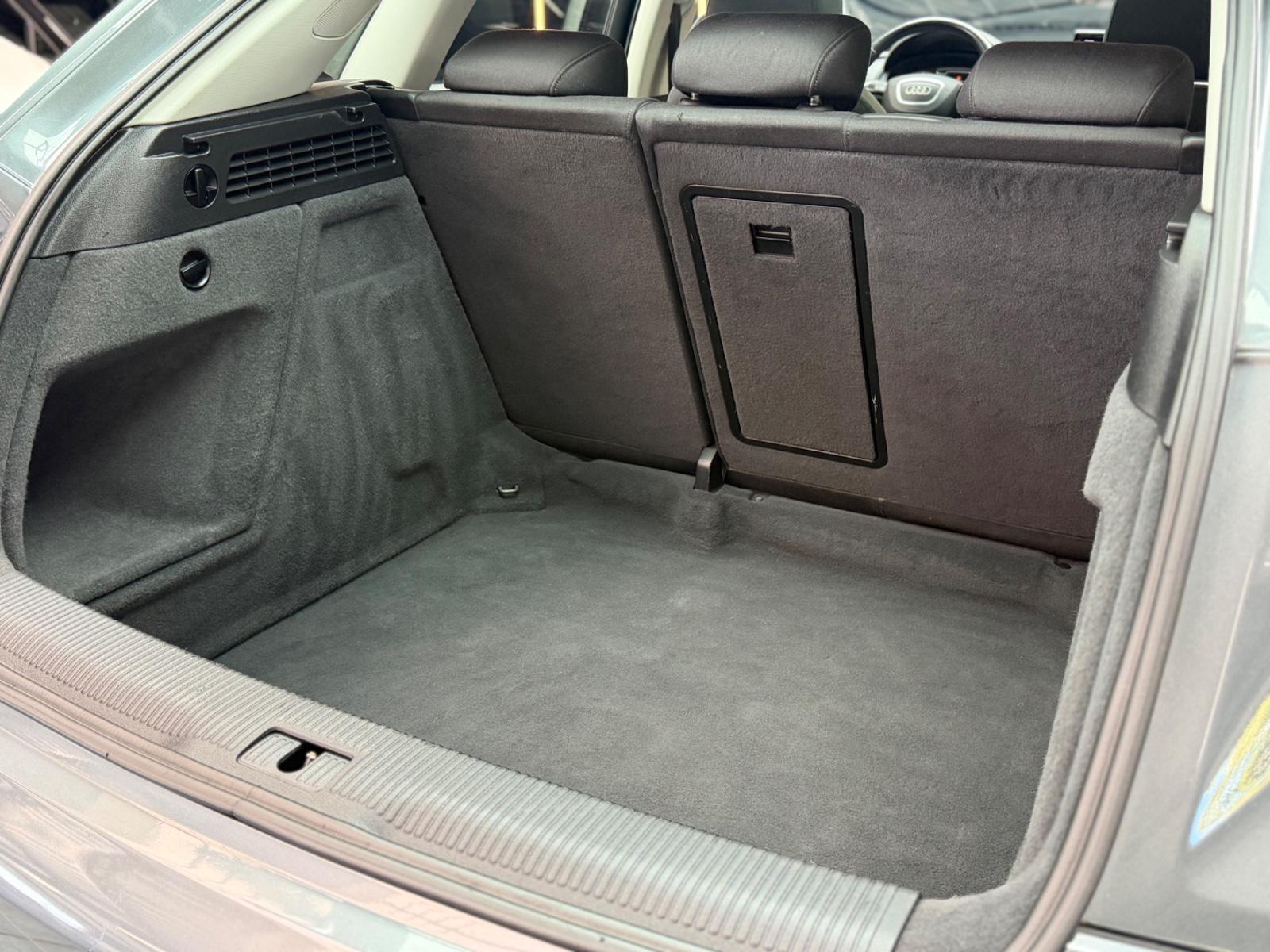 Audi Q3 2.0 TDI quattro/Xenon/Navi/BT/SHZ/PANO