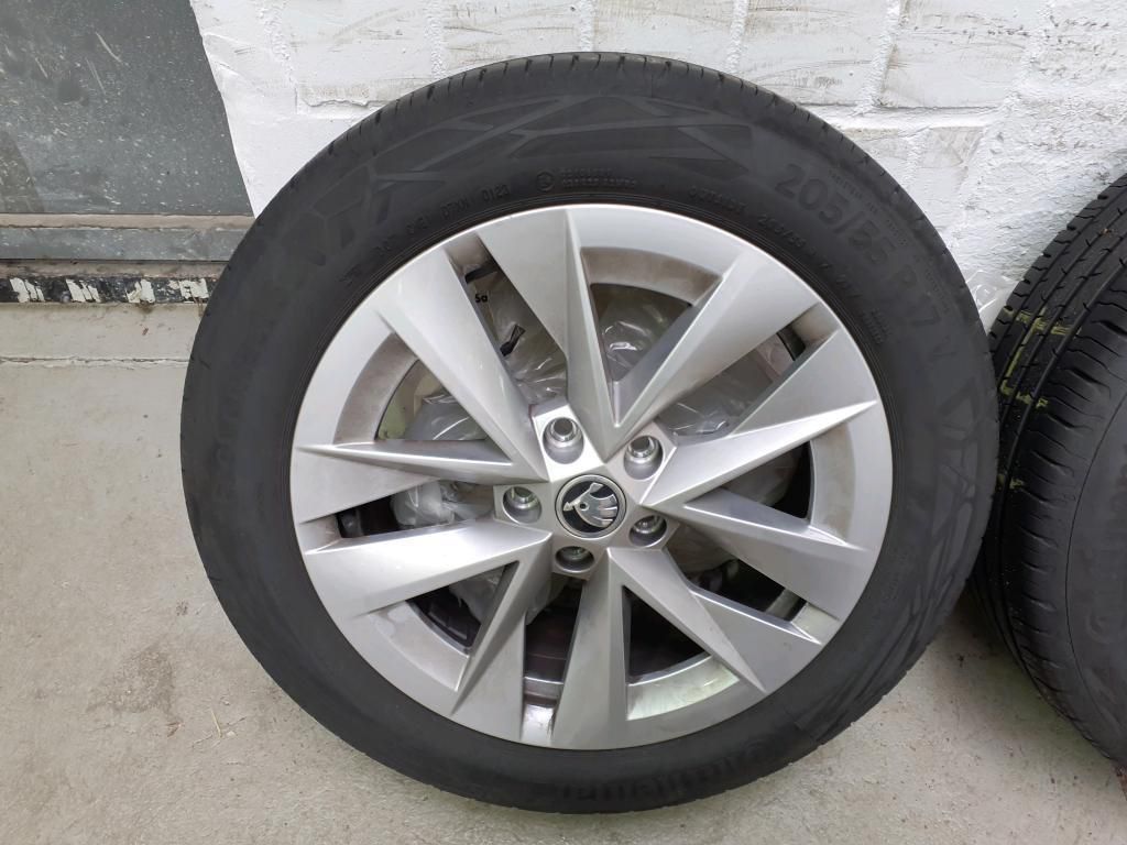 Skoda Octavia Combi Style 2.0 TDI PDC*Tempo*Klima*NAV