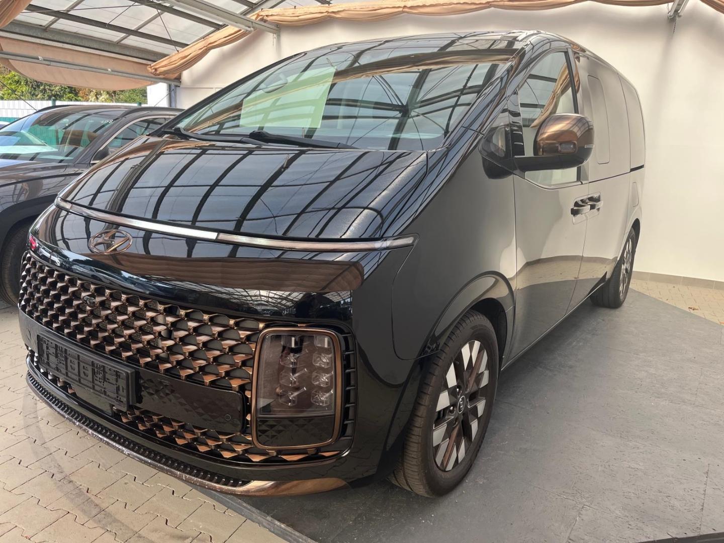 Hyundai STARIA Signature 7-Sitzer 2.2 CRDi 8AT 177PS Nap