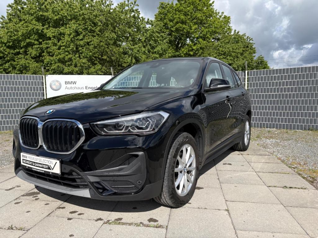 BMW X1 sDrive18i Automtatik Navi Rückfahrkam Sitzhz