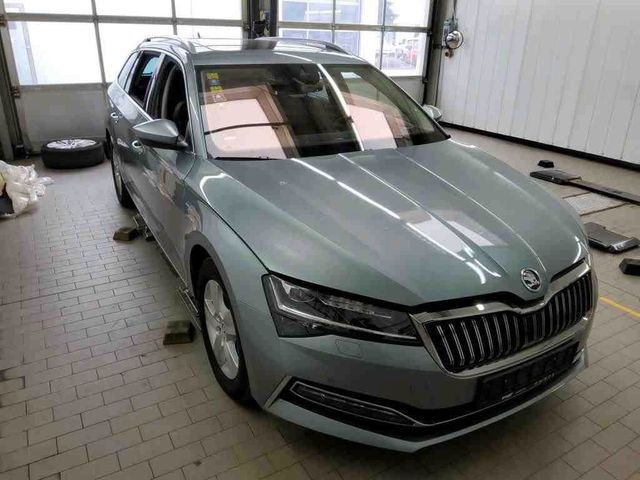 Skoda Superb Combi L&K 4x4*19Zoll*PANORAMA*Sitz-Klima*