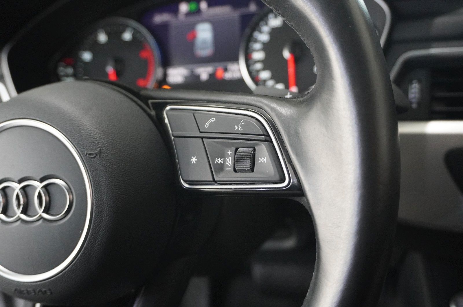 Fahrzeugabbildung Audi A5 Sportback 40 TDI QUATTRO NAVI/MATRIX/KAMERA