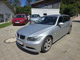 BMW 325 i  Touring  xDrive - BMW 325 aus 2005: 325i
