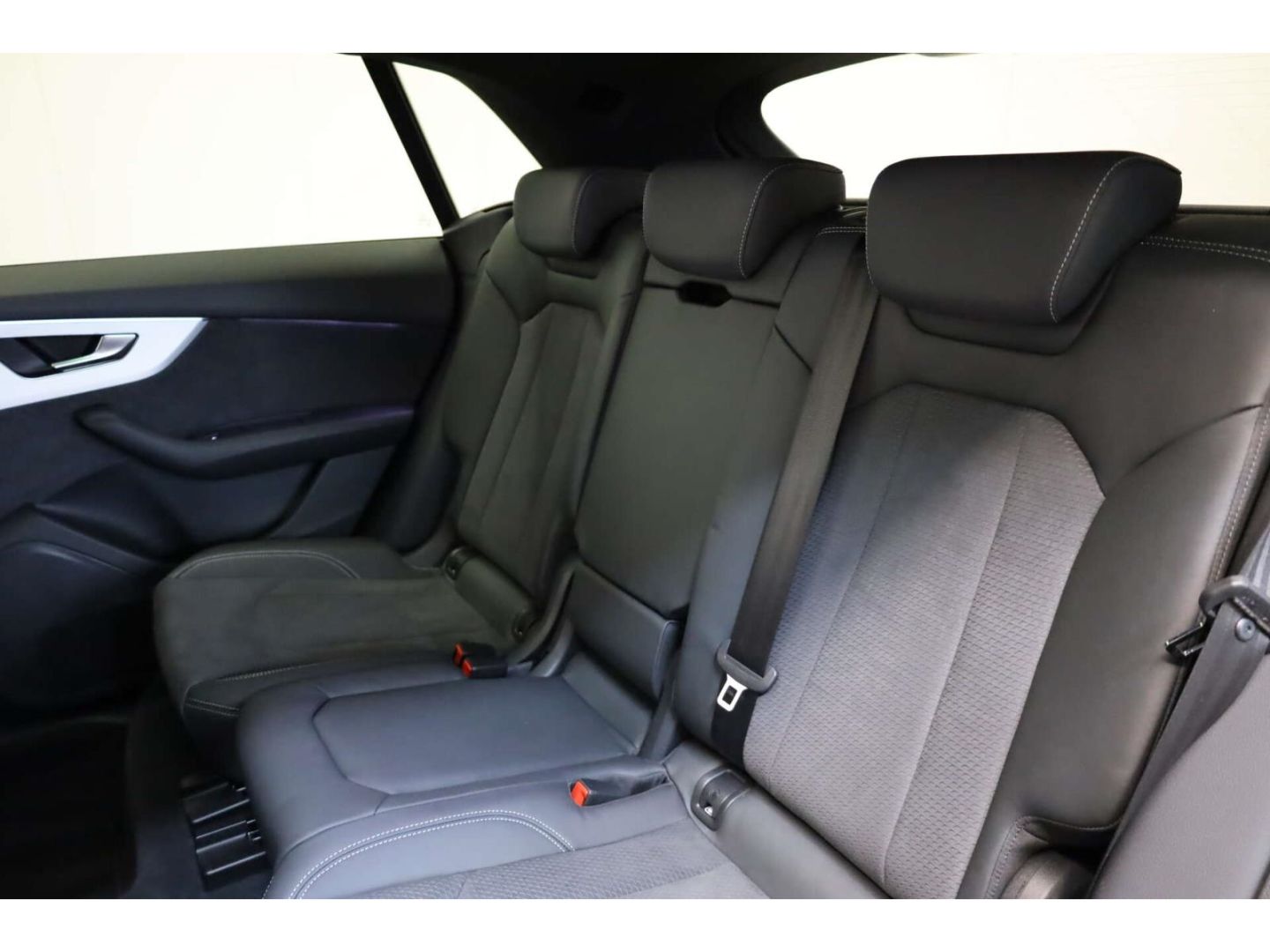 Audi Q8 55 TFSI e quattro S line foto 11