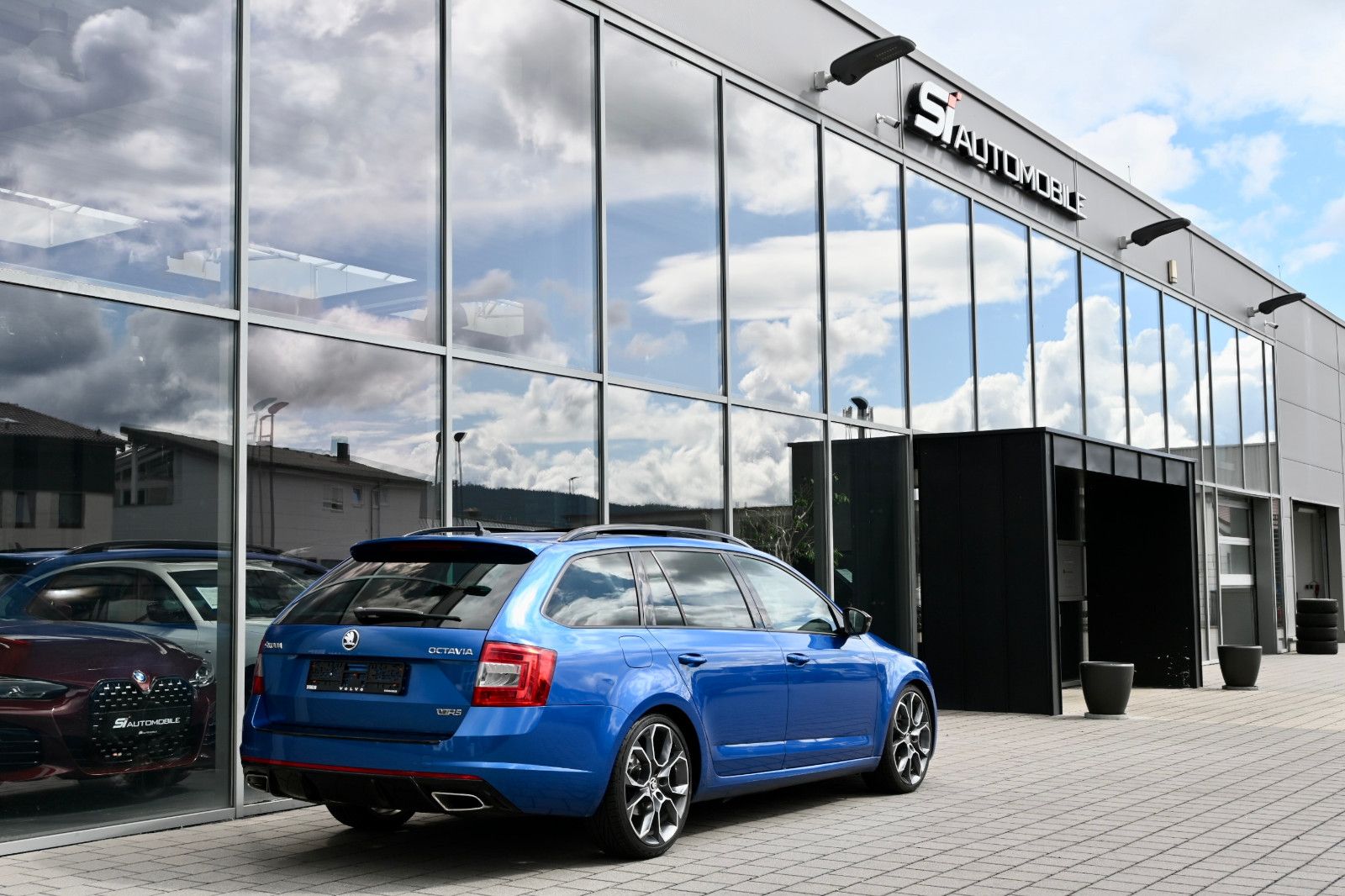 Fahrzeugabbildung SKODA Octavia 2.0 TDI Green tec DSG RS Combi °AHK°STHZ
