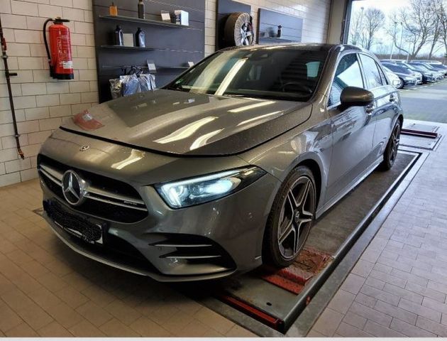 Mercedes-Benz A35 AMG 4Matic PANO NAVI KAMERA DAB 19"