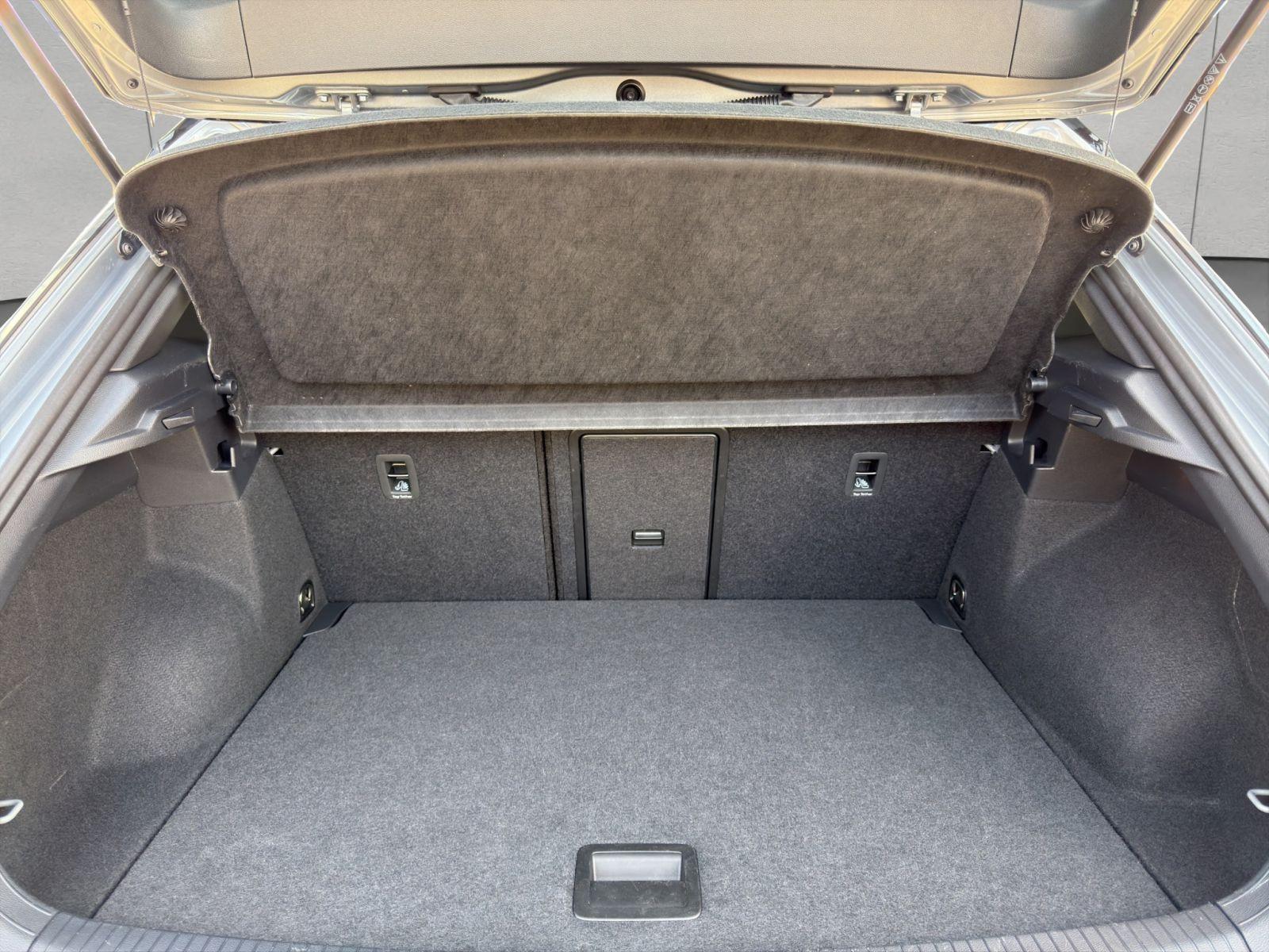 Volkswagen T-Roc 1.0 TSI R-Line AHK ACC Navi RFK