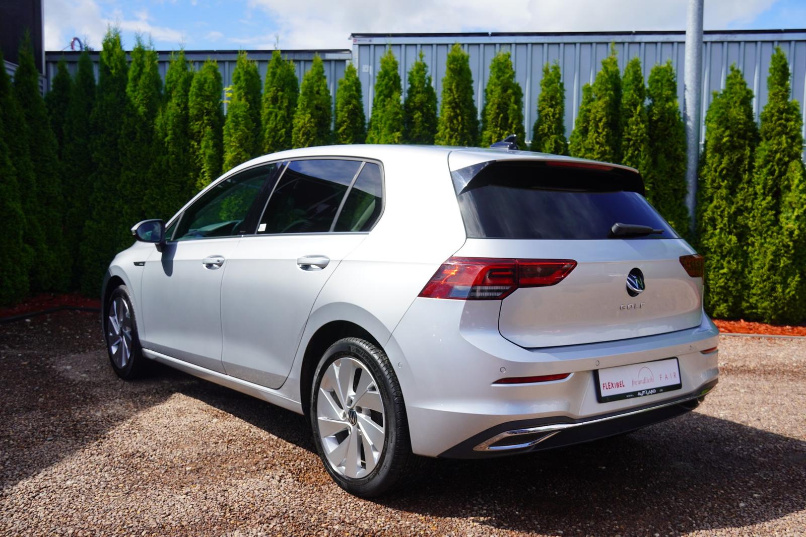 Volkswagen Golf VIII 1.5 TSI Style LED ACC Kamera AHK Navi, миниатюра 7