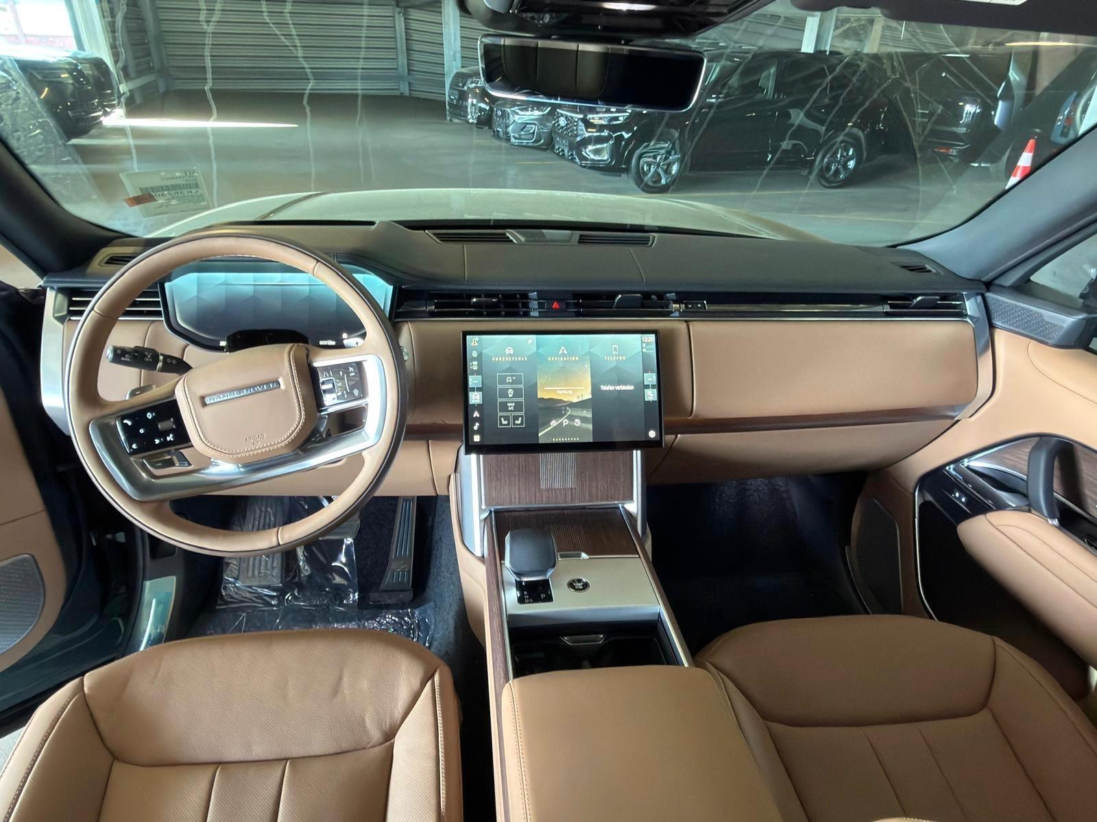 Land Rover RANGE ROVER D350 SWB AUTOBIOGRAPHY DVD COOL BOX